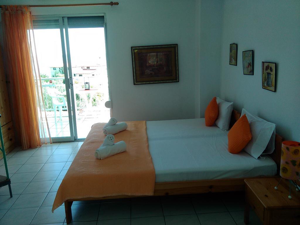 House Mantesos Apartment Koinira Exterior foto