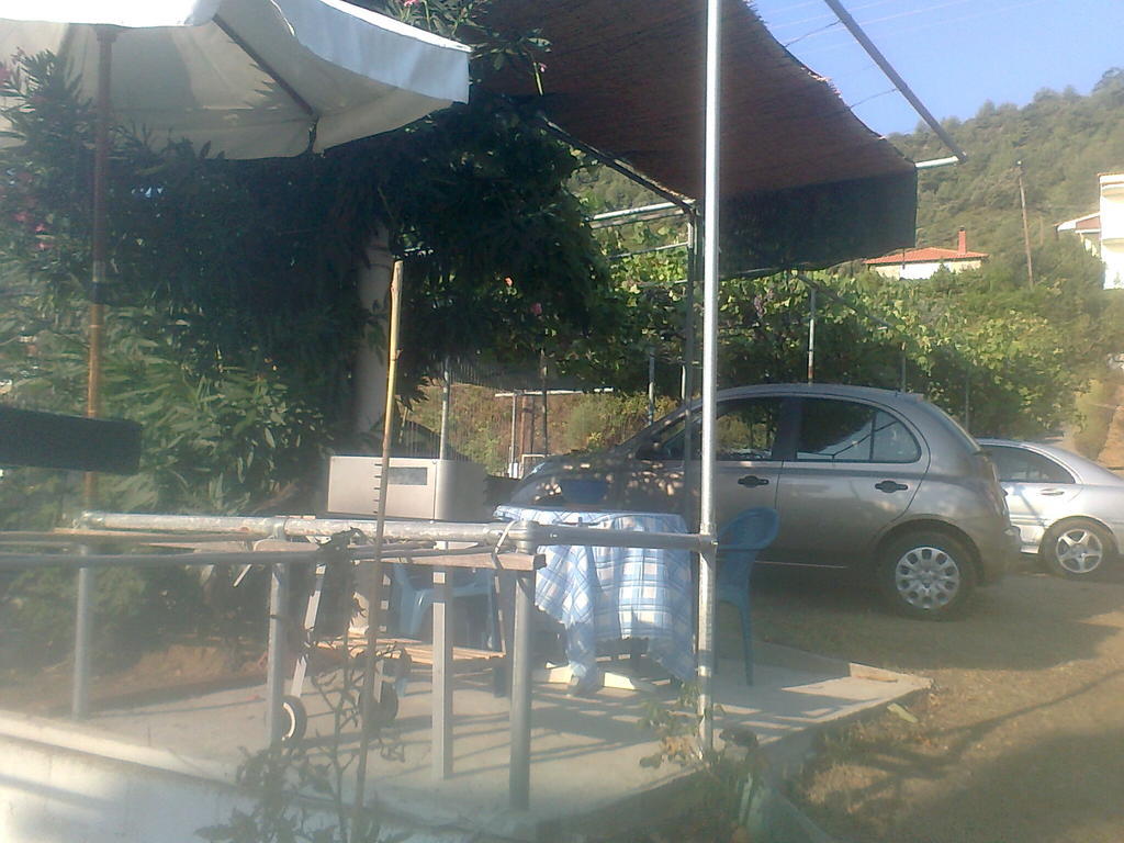 House Mantesos Apartment Koinira Exterior foto